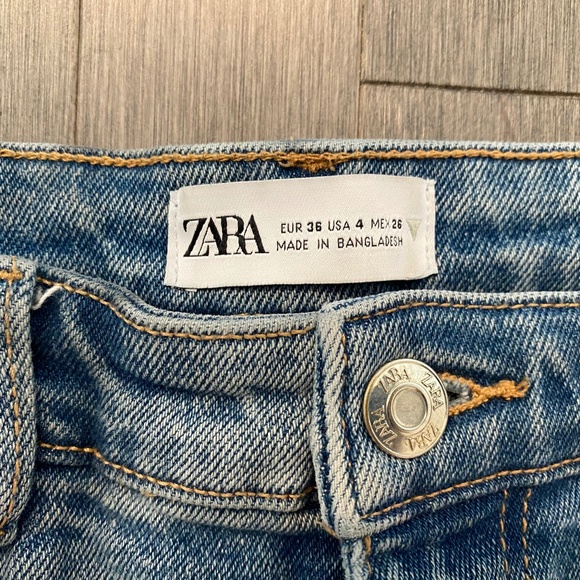 EUC Zara High Waist Jeans - Picture 3 of 6